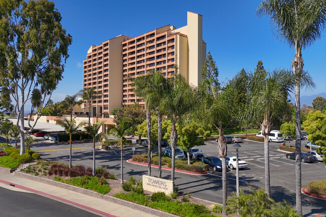 The Towers at Laguna Woods Village in Laguna Woods, CA - Building Photo - Building Photo