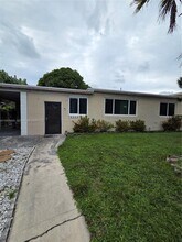 12220 NE Miami Pl in North Miami, FL - Building Photo - Building Photo