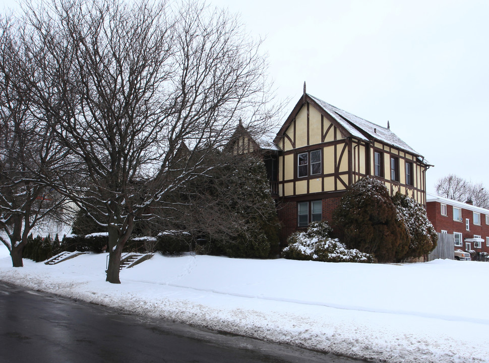 109 Brookford Rd in Syracuse, NY - Foto de edificio