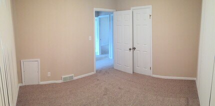 20751 Bowling Green Rd in Maple Heights, OH - Building Photo - Building Photo