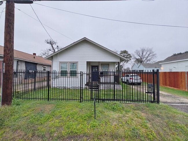 property at 1217 Campbell St