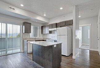 Canyon Heights in Salt Lake City, UT - Building Photo - Building Photo