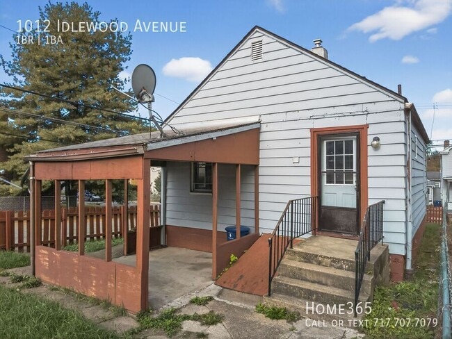 1012 Idlewood Ave in Carnegie, PA - Building Photo - Building Photo