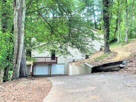 4745 N View Rd NW in Kennesaw, GA - Building Photo