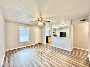 Arbor Vine Apartments in Fayetteville, AR - Building Photo - Building Photo
