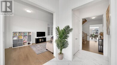 21 Wintergreen Ln in Adjala-Tosorontio, ON - Building Photo - Building Photo