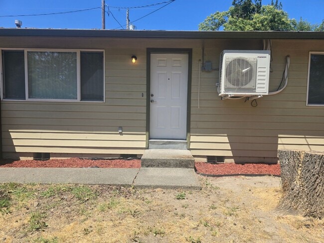 730 SW I St in Grants Pass, OR - Building Photo - Building Photo
