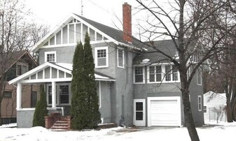 1040 University Dr N in Fargo, ND - Building Photo