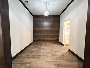 8201 Crew Ln in Edmond, OK - Building Photo - Building Photo