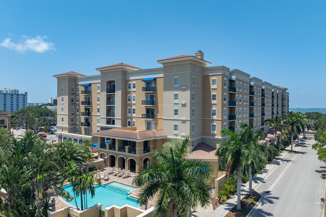 Broadway Promenade in Sarasota, FL - Building Photo - Building Photo