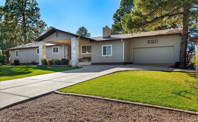 620 N 1st Pl in Show Low, AZ - Building Photo - Building Photo