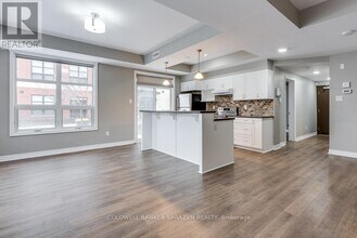 659-659 Sue Holloway Dr in Ottawa, ON - Building Photo - Building Photo