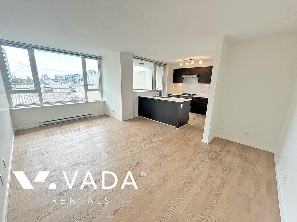 7979 Firbridge Way in Richmond, BC - Building Photo