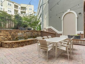 Arches at Glenridge in Sandy Springs, GA - Foto de edificio - Building Photo