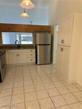 6479 Royal Woods Dr in Ft. Myers, FL - Building Photo - Building Photo