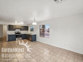 4730 N 86th Dr in Phoenix, AZ - Building Photo - Building Photo