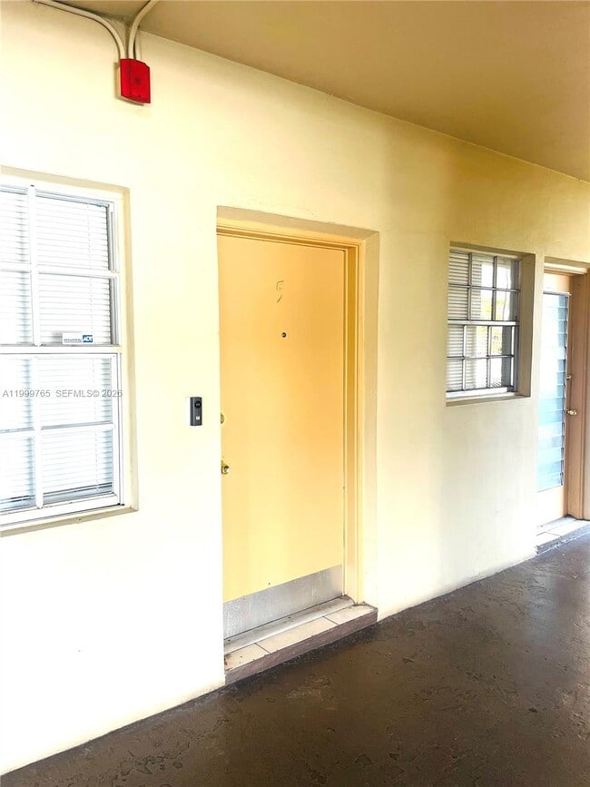 11840 NE 19th Dr in North Miami, FL - Building Photo - Building Photo