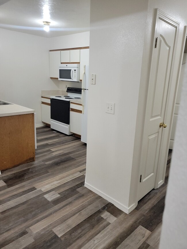 2120 Stace St, Unit 4 in Idaho Falls, ID - Building Photo - Building Photo