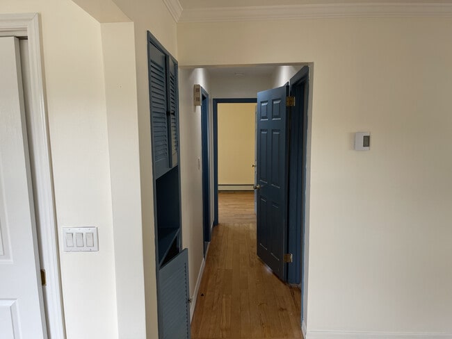 6 East Ct, Unit 1 in Bethpage, NY - Building Photo - Building Photo