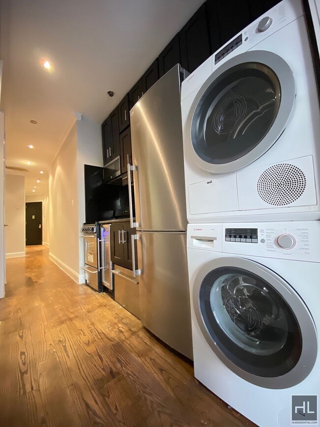 property at 72 W 108th St
