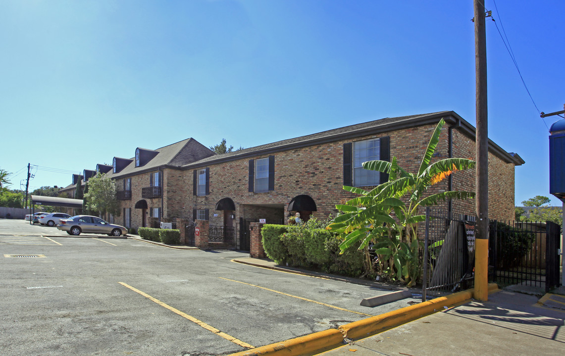 Fountain Spring Apartments in Houston, TX - Building Photo