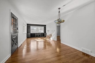 425 Ingleside Ave in Aurora, IL - Building Photo - Building Photo