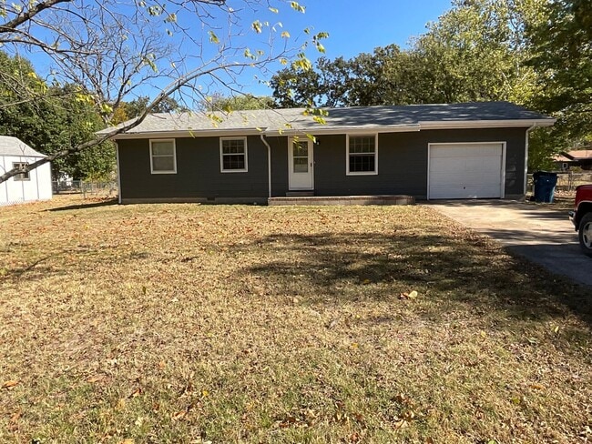 property at 109 Schimm Cir Dr