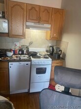 1110 Commonwealth Ave in Boston, MA - Building Photo - Building Photo