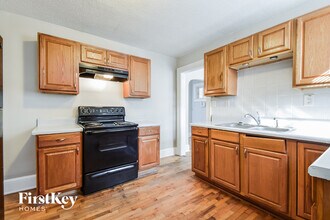 1370 Westboro Dr SW in Atlanta, GA - Building Photo - Building Photo