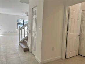 3354 W 100th Terrace in Hialeah, FL - Building Photo - Building Photo