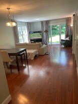 36 Magnolia Ct in Trenton, NJ - Building Photo