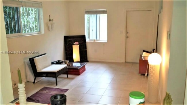 49 NE 44th St in Miami, FL - Building Photo - Building Photo