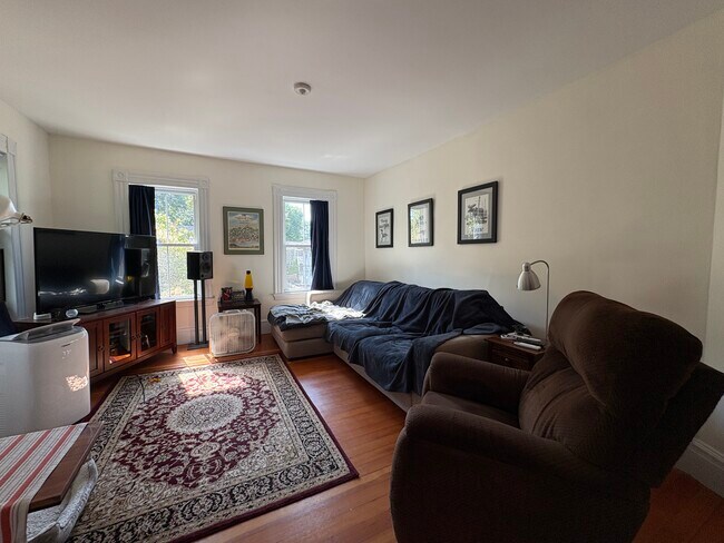 106 Harvard St, Unit 2