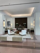 3739 Collins Ave in Miami Beach, FL - Building Photo - Building Photo