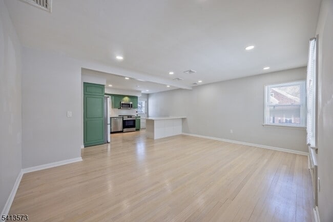 252 Knickerbocker Rd in Closter, NJ - Building Photo - Building Photo