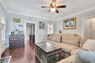 296 Vallette Way in West Palm Beach, FL - Building Photo - Building Photo