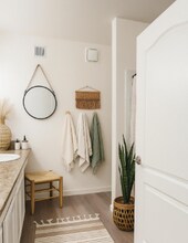 2134 E Broadway Rd in Tempe, AZ - Foto de edificio - Building Photo