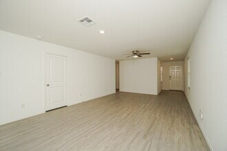 14640 Greenfield Ml in San Antonio, TX - Building Photo - Building Photo