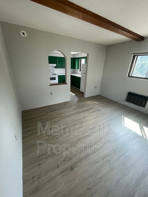 property at 10 Thompson St