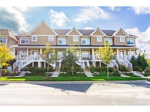 2950 Clover Ridge Dr in Chaska, MN - Foto de edificio - Building Photo