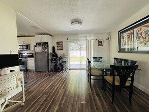 426 SW 79th Terrace in North Lauderdale, FL - Building Photo - Building Photo