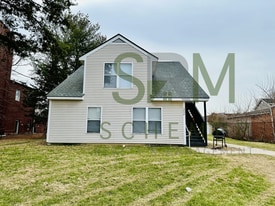 1704 Rowan St in Louisville, KY - Building Photo