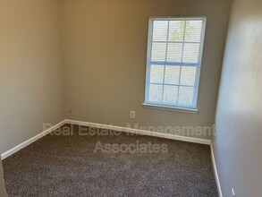 1741 Carrington Dr in Griffin, GA - Building Photo - Building Photo