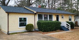 1542 E Perry St in Gastonia, NC - Building Photo