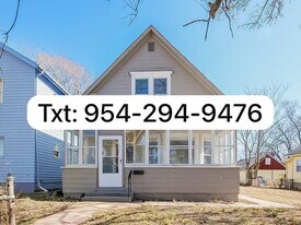 2902 Bristol St in Omaha, NE - Building Photo