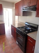 2656 Raymond Ave in Los Angeles, CA - Building Photo - Building Photo