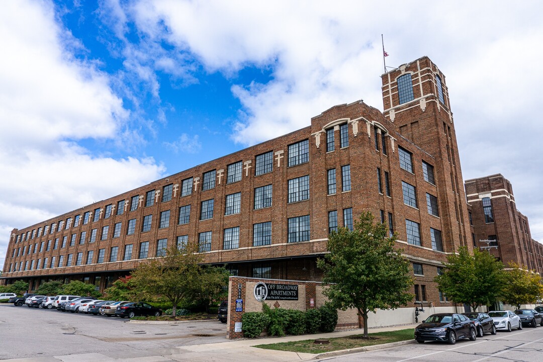 Off Broadway Apartments in Grand Rapids, MI - Building Photo