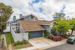 7 Lakeview in Irvine, CA - Building Photo