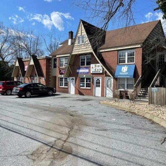 property at 501 Capitol Tr