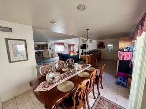 2346 Seabright Ave in Long Beach, CA - Foto de edificio - Building Photo